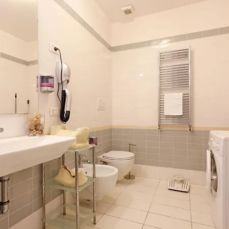 Apartman Campani 13 *